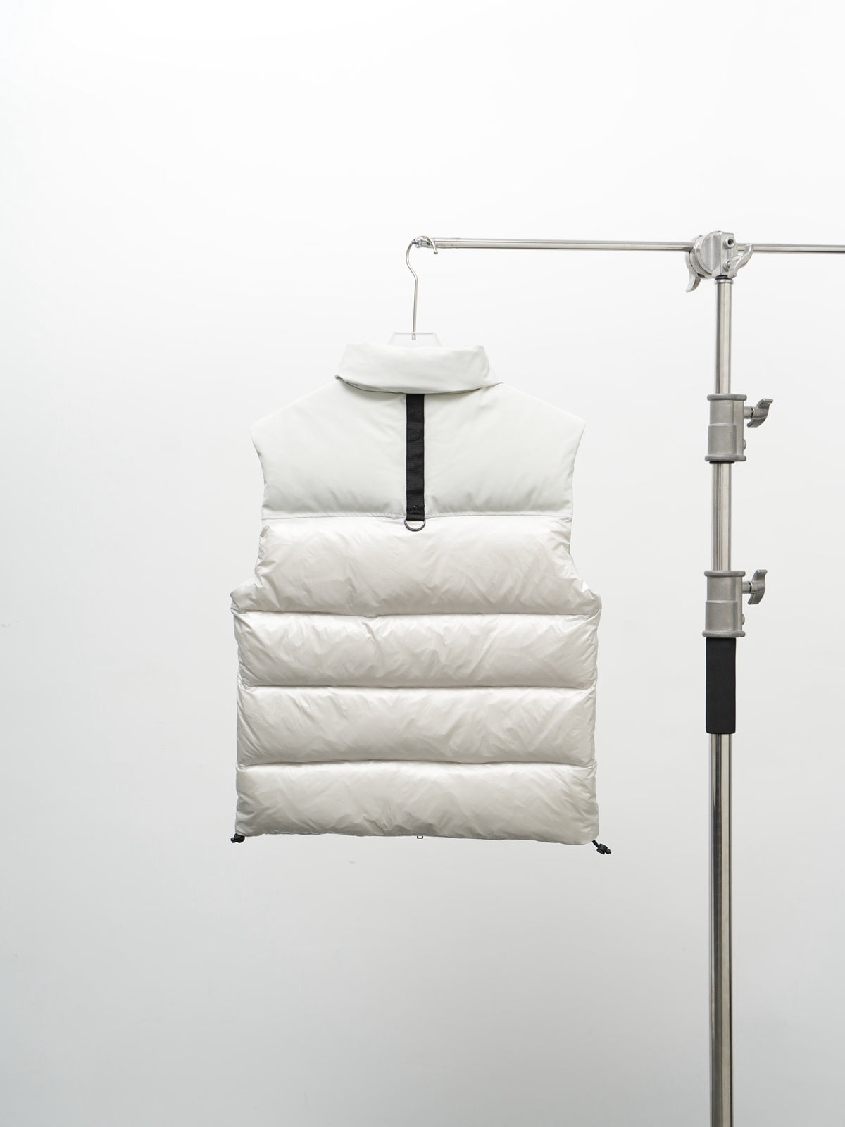 Moose Knuckles White Stelton Puffer Vest