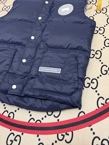 Canada Goose Navy Freestyle Crew Puffer Vest