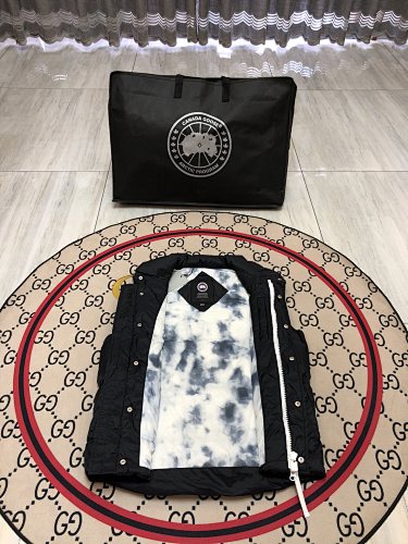 Canada Goose Black Freestyle Crew Puffer Vest