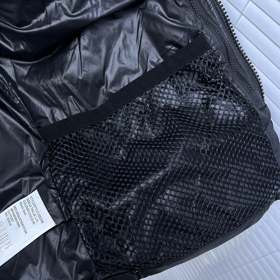 Canada Goose Black Glossy Hooded Down Puffer Jacket