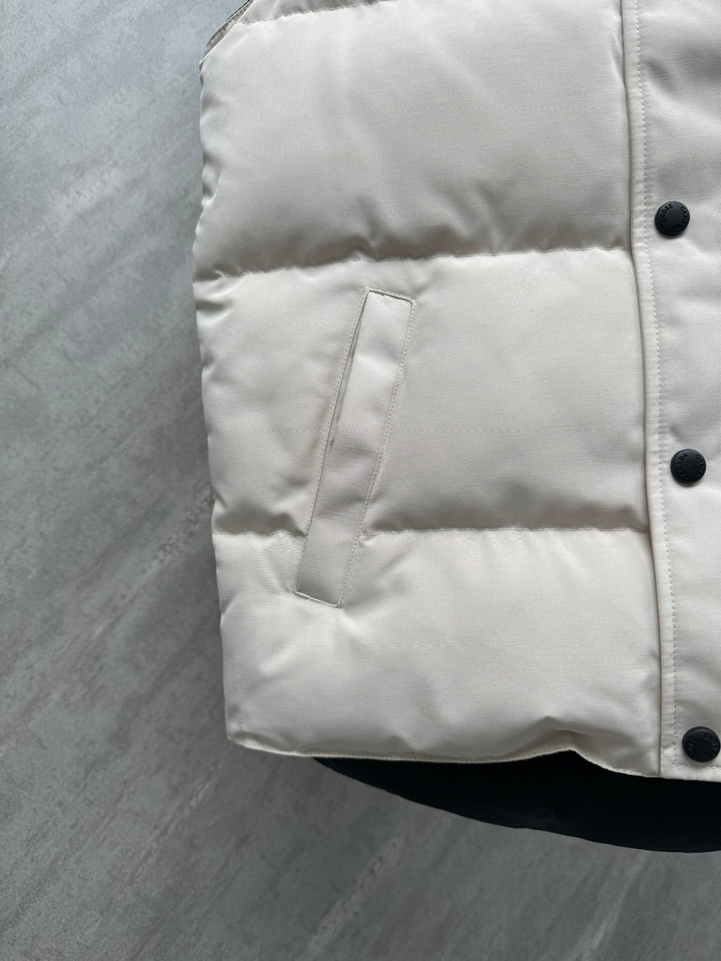 Canada Goose Cream Freestyle Crew Puffer Vest
