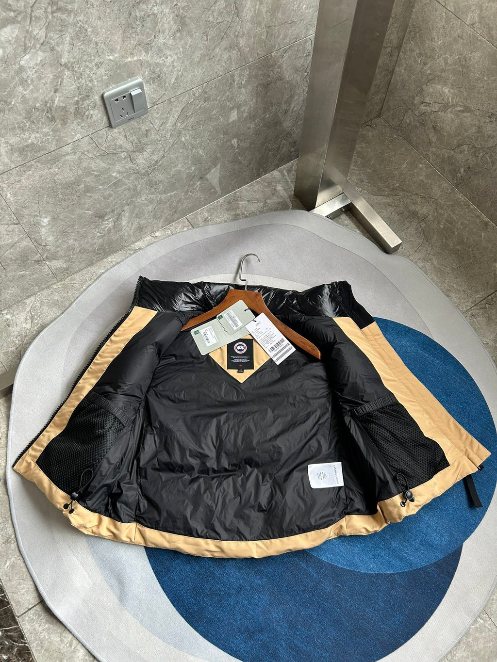 Canada Goose Sand Freestyle Crew Puffer Vest