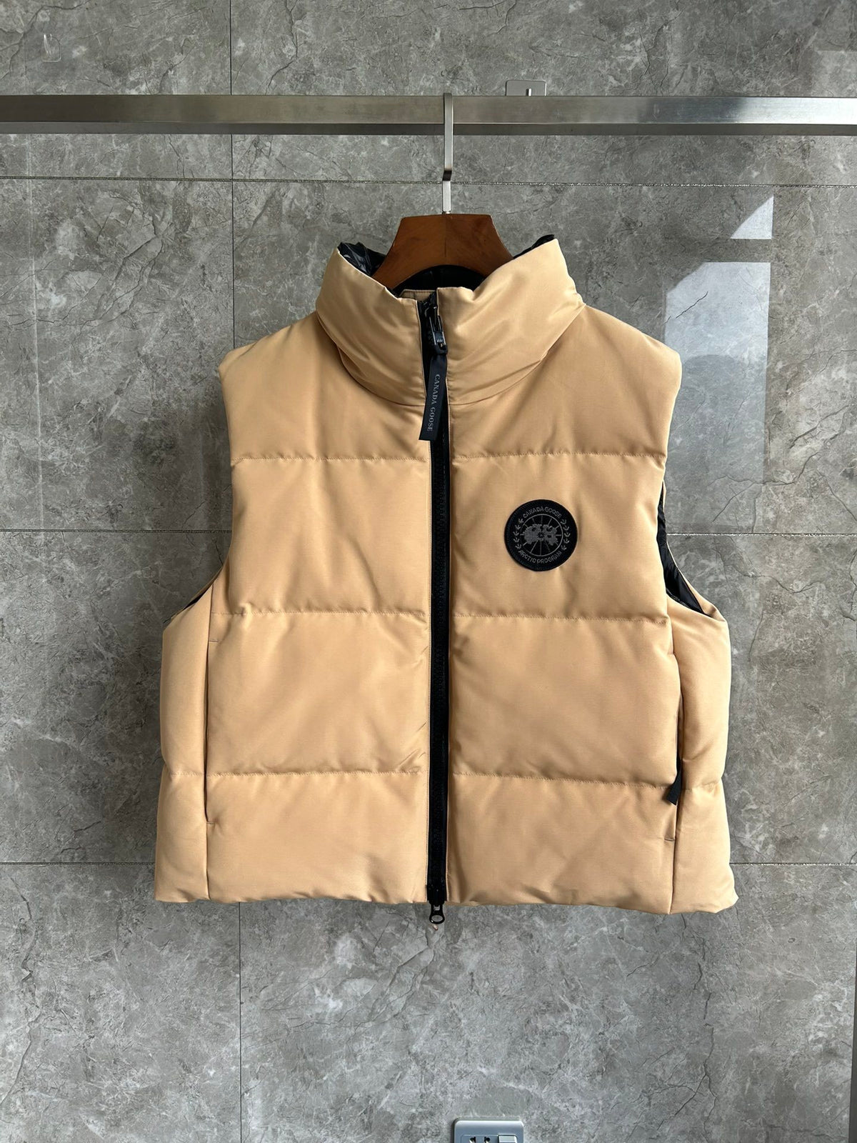 Canada Goose Sand Freestyle Crew Puffer Vest